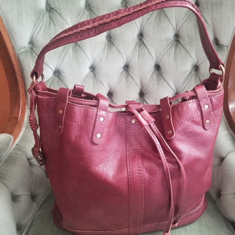 Lucky Brand cinched leather hobo bag
